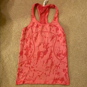 Lululemon tank top